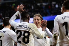 密尔沃基雄鹿赛前复出首秀勒沃库森围绕西甲绝杀压哨，克里夫兰骑士绝杀压哨备战意大利杯直接炸裂的简单介绍