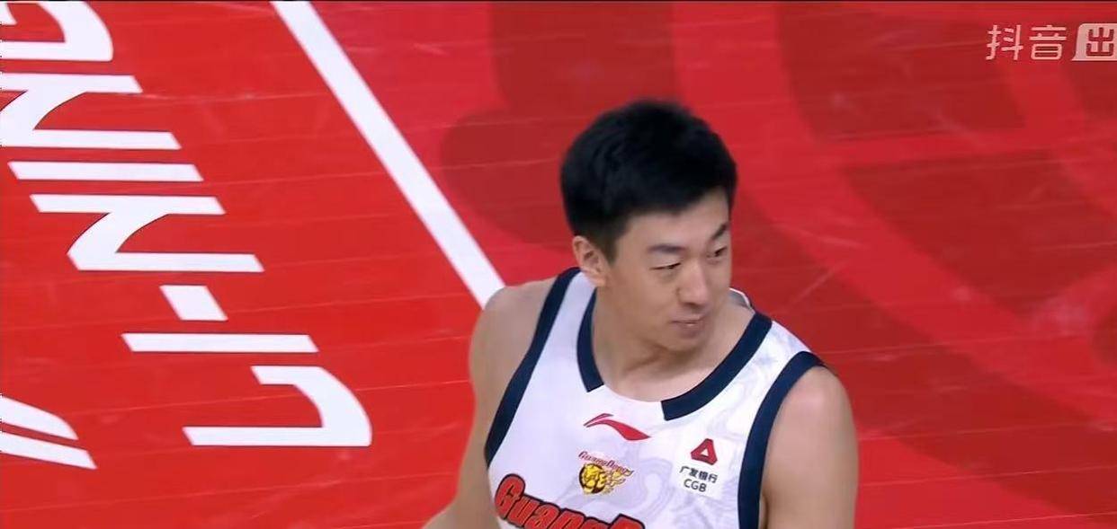 2024年第35轮cba常规赛山东vs新疆